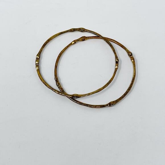 Set of 2 Gold Tone Bangle Bracelets Rhinestone Gems Patina Look Costume Fashion - Picture 2 of 8